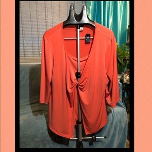 Soft orange2 tops look🎉Buy 2 $5 , get 1 free.🎉